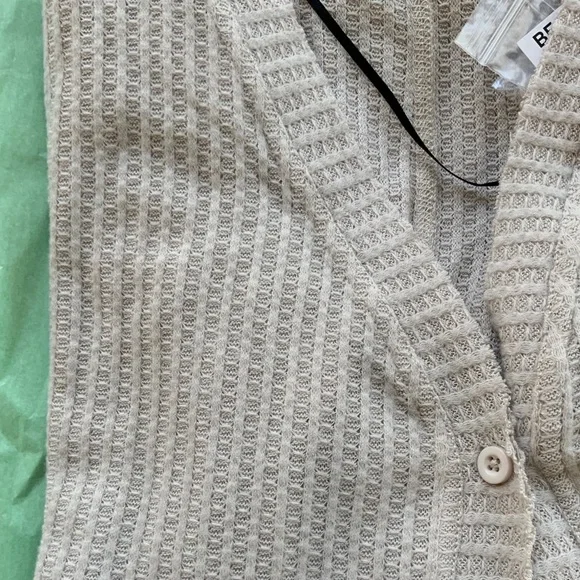 Double Zero Loose Fitting Cardigan Sweater - Picture 4 of 4